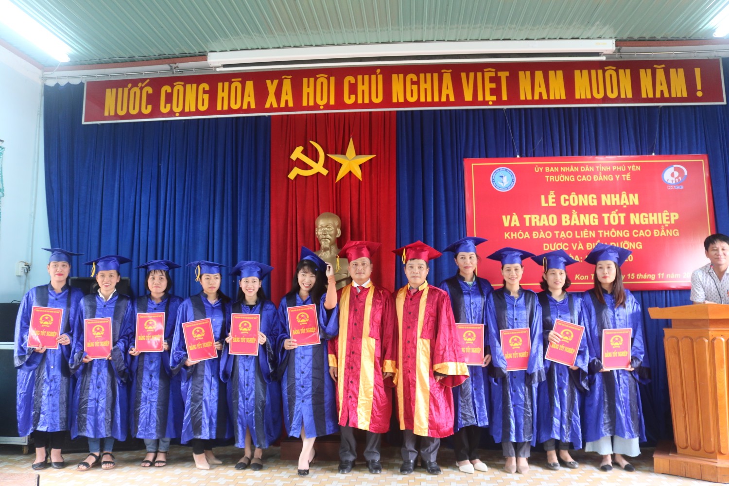 Lễ tốt nghiệp và trao bằng lớp liên kết Kon Tum (2018-2020)